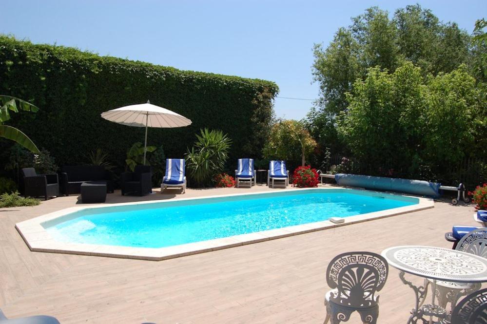 Chambre Seville - Mas Saint-Louis - Piscine Chauffee Aigues-Mortes Kültér fotó