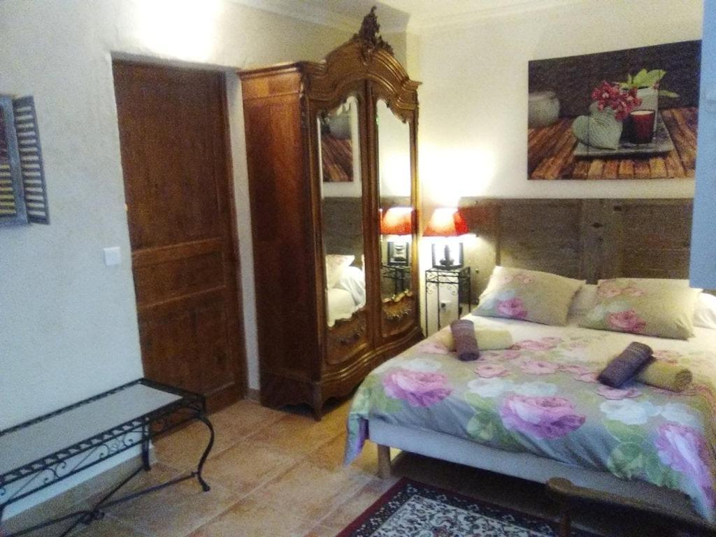 Chambre Seville - Mas Saint-Louis - Piscine Chauffee Aigues-Mortes Kültér fotó
