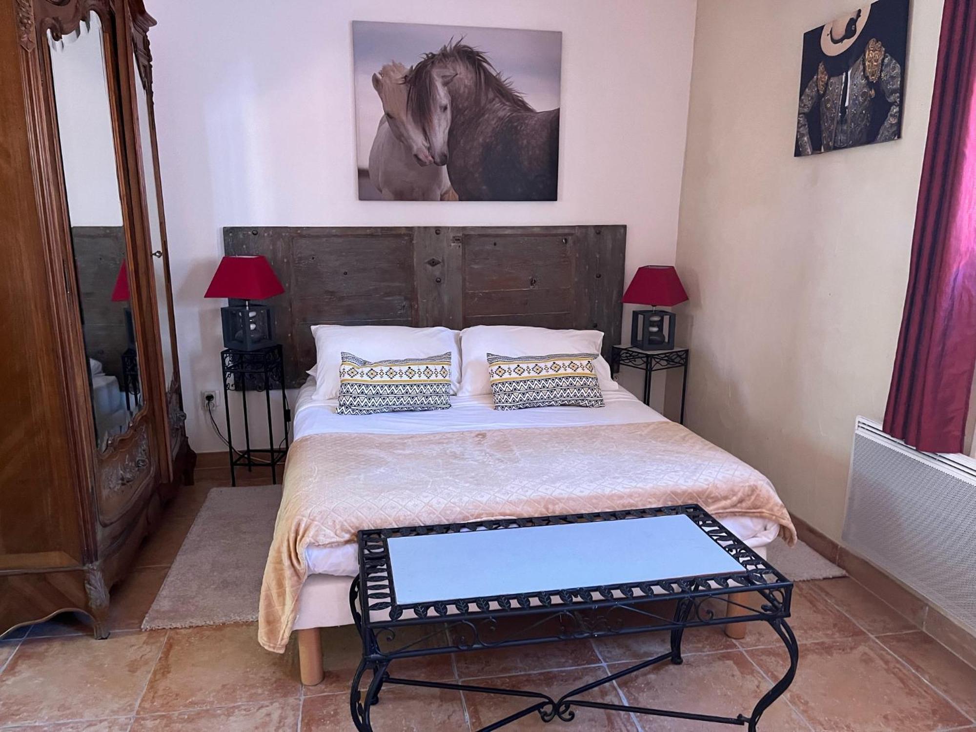 Chambre Seville - Mas Saint-Louis - Piscine Chauffee Aigues-Mortes Kültér fotó