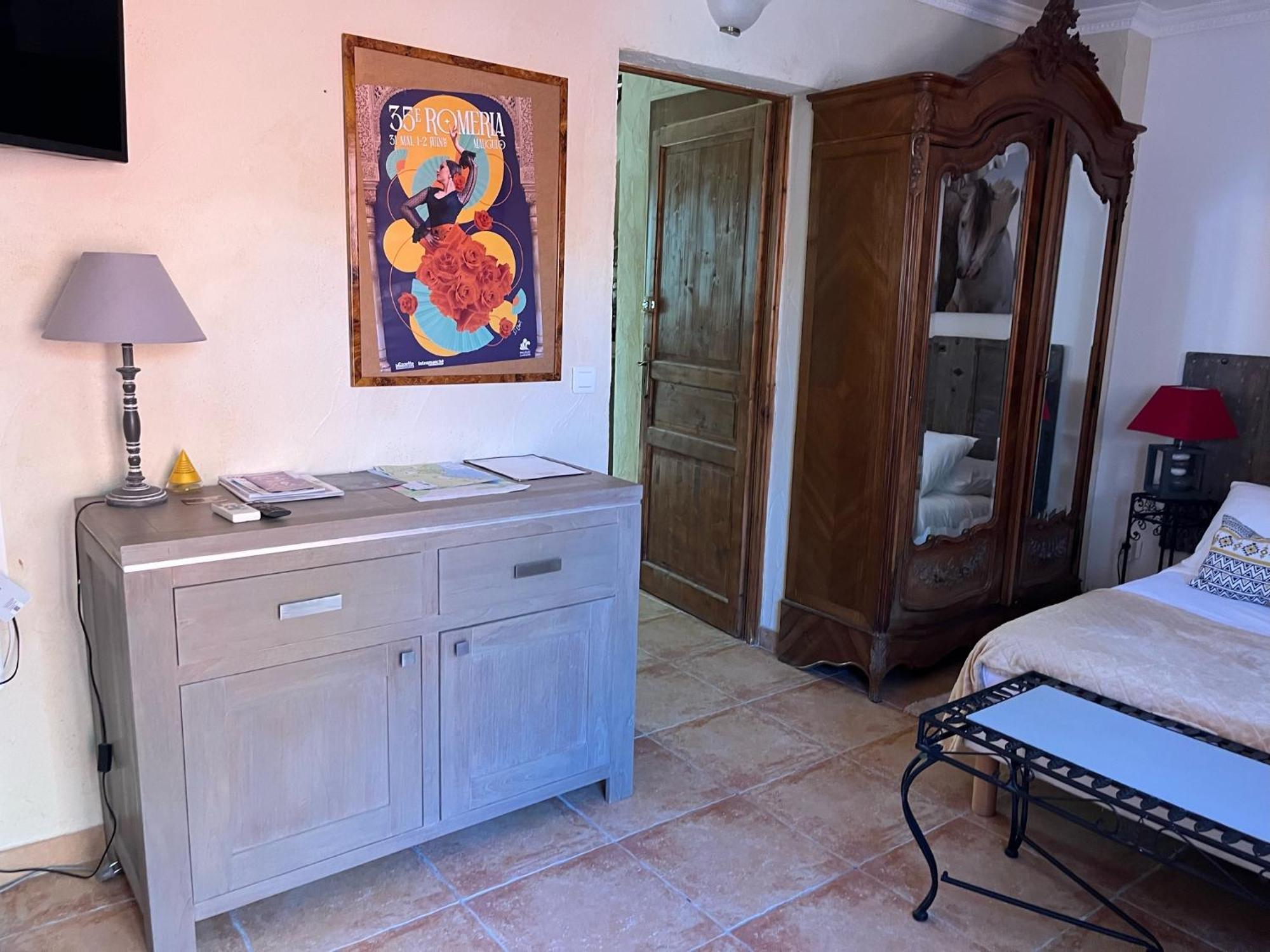 Chambre Seville - Mas Saint-Louis - Piscine Chauffee Aigues-Mortes Kültér fotó
